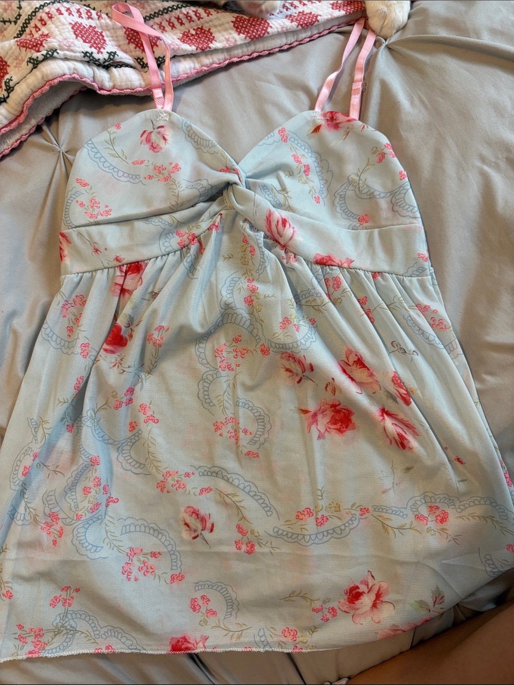 Sheer women’s cover top detailed flowers size s
